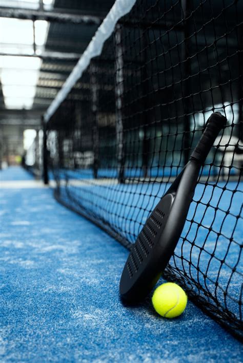 padel coach jobs.